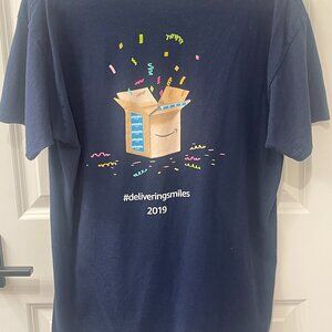 Amazon Prime 2019 Delivering Smiles T-Shirt Men's L Navy Blue Employee Shirt